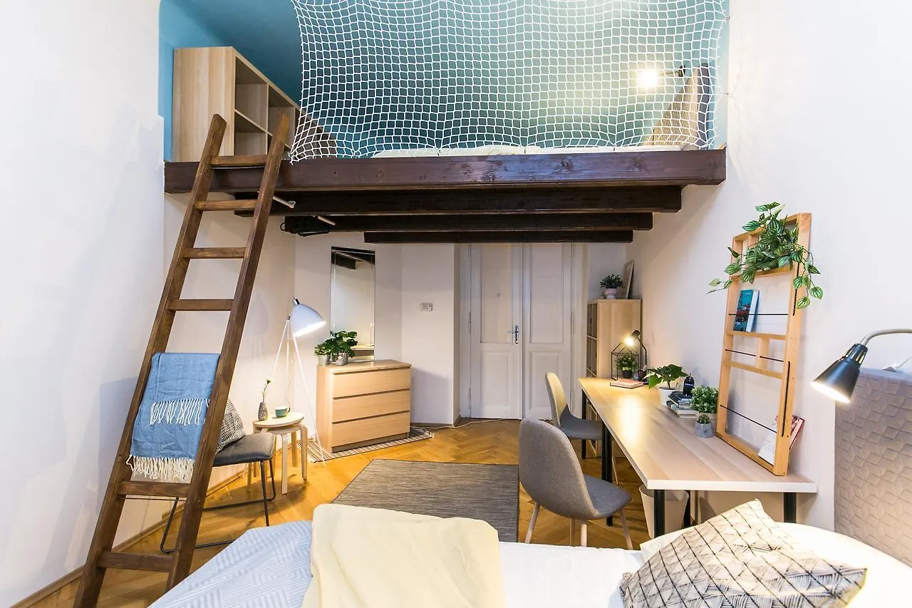 Apartment In Jiriho Z Podebrad Prague